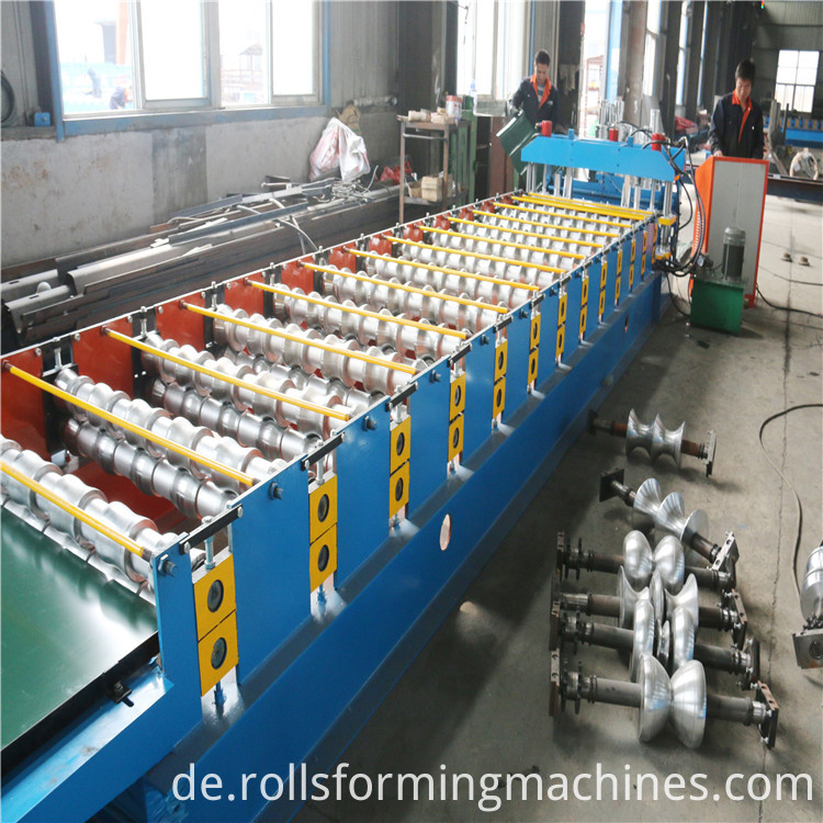 Rollen der glasierten Stahlziegel-Rolle Russlands, die Maschine bildet rollers of Russia Glazed Steel Tile Roll Forming Machine